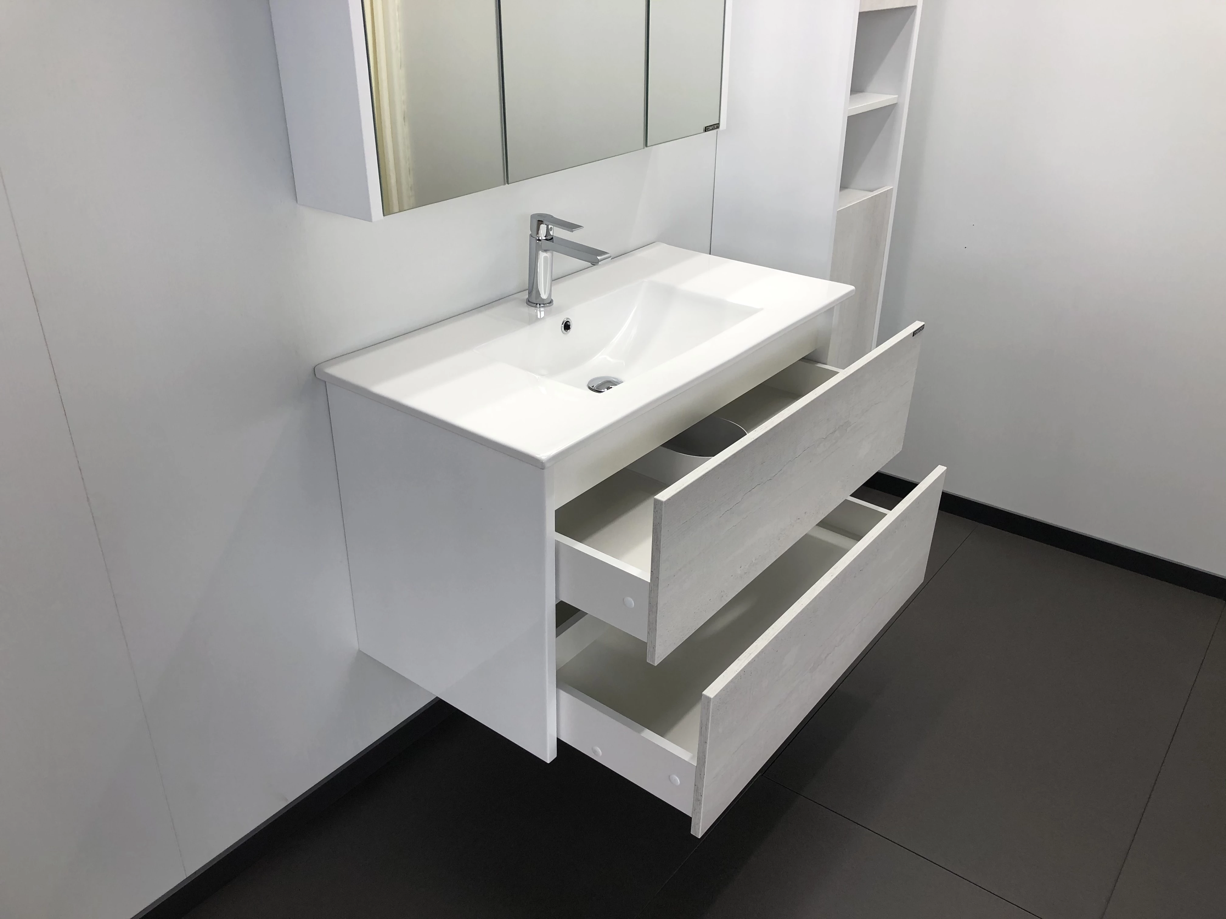 Тумба-умывальник "Женева-90" дуб белый с раковиной COMFORTY 90E 
